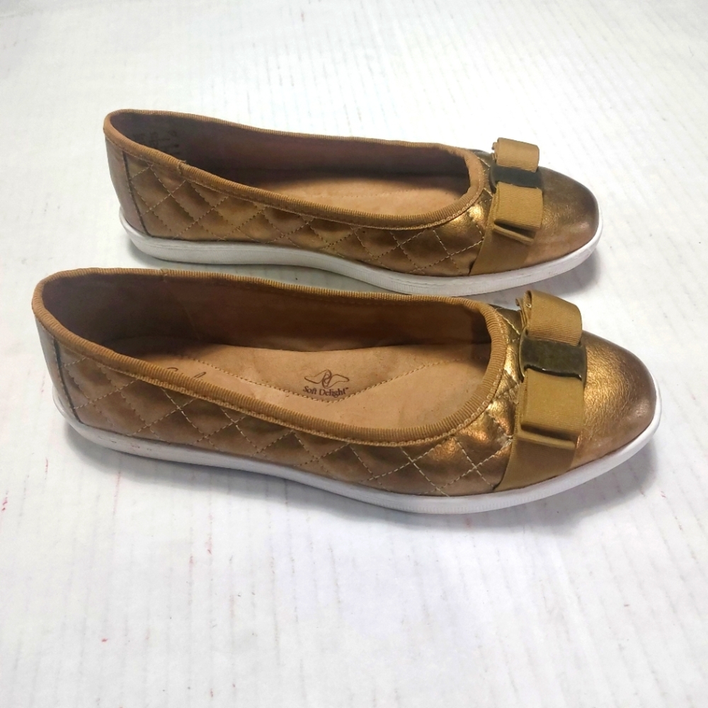 Soft Style Women's Gold Cushion Insole Padded Flats With Bow Sz 7.5M